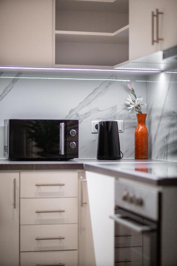 Lh Gallery Apartments Budapest Ngoại thất bức ảnh
